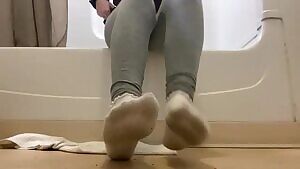 hi! view this gif and tell me what you think :)