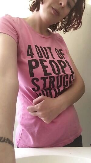 4 out of 3 people love big boobs 😘