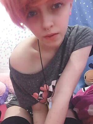 I feel so cute in my thigh highs 💕