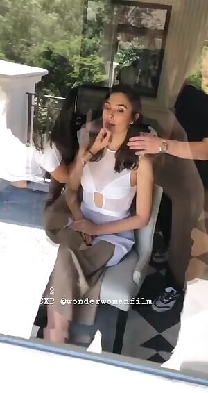 Gal Gadot getting ready for her fan gangbang