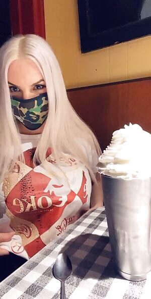 Tits at the diner
