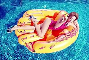 Sistar Bora - Swimsuit