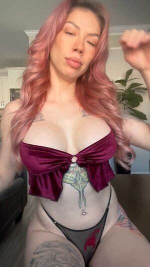 Split Tongues Amateur Babe Big Tits