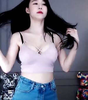 ELLIN - Stacked.