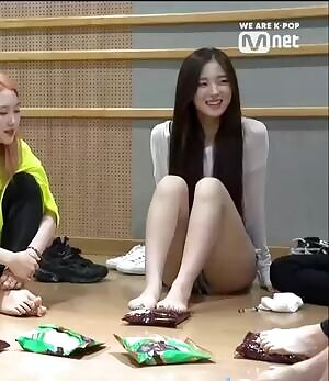 Oh My Girl - Arin & Hyojung