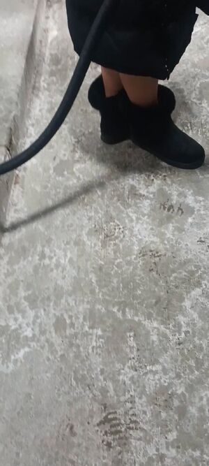 Cold & Snow Amateur Flashing MILF