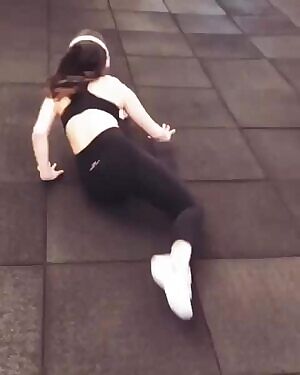 flowwithadee splits and deep stretching