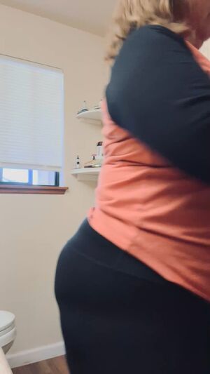 BBW Facesitting Ass Eating Face Farting