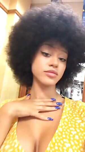 Stormi Into the groove