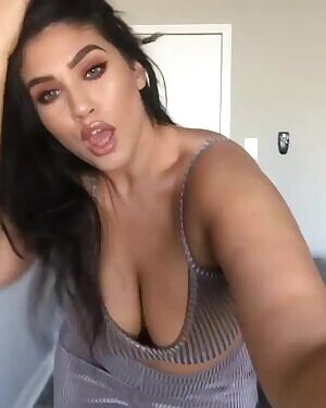 La'Tecia Thomas dancing 2