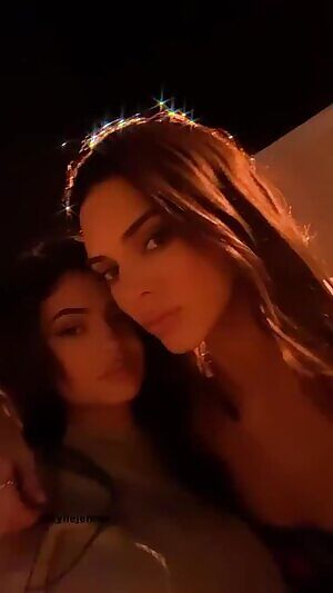 Kylie & Kendall 2
