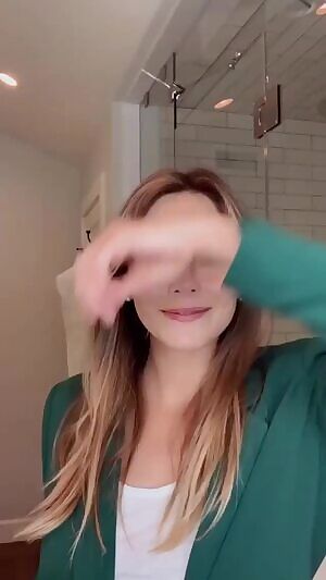 Elizabeth Olsen's face alone can make me bust
