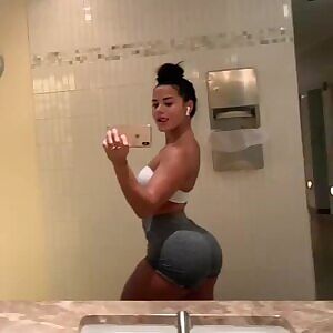Bootyful