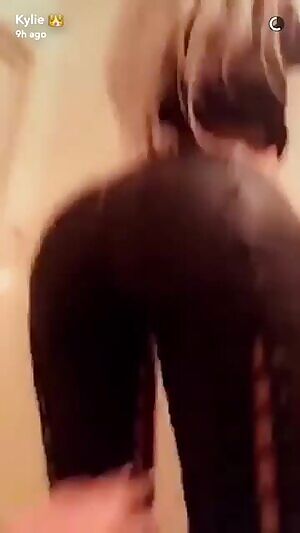 Kylie Jenner’s Hypnotizing Ass