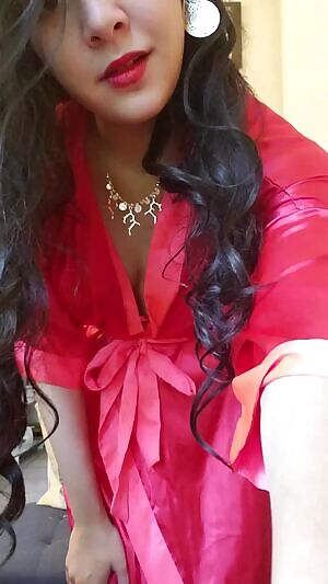 ✨It's way too hot for clothes.. I think I'll just stick to the accessories today. 💋