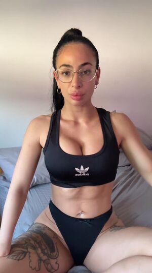 Gym Girls Abs Amputee Bra Fit