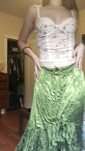 Been a while since I posted a gif...slutty y2k ren air vibes anyone?