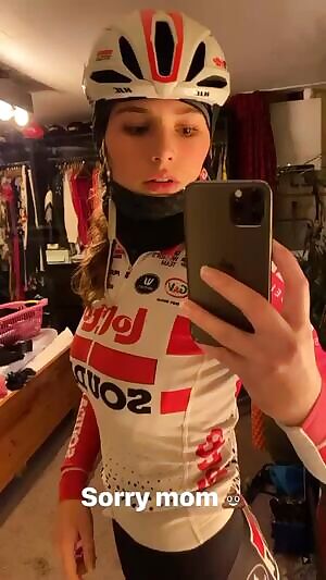 Didn't know she has that Dumptruck