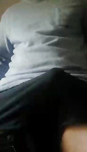 Well, ladies. It's a slow Saturday afternoon here... Let's have some fun... Want to be naked and naughty with a hung South African? 27 M4F