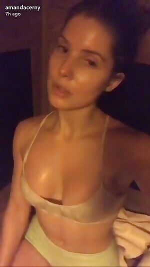 Her whole snap from in the sauna