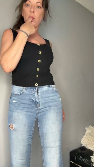 Mom Bods GILF Jeans Mature OnlyFans