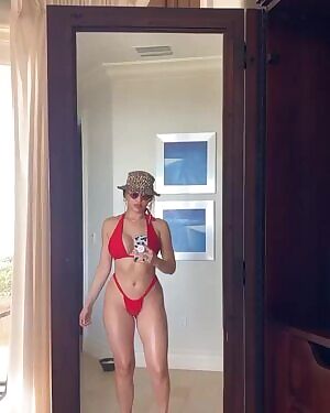 Bikini dancing