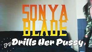 Sonya Blade gives her pussy some 'tactical' training