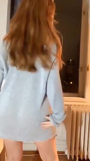 Jia Lissa - Redhead twerking