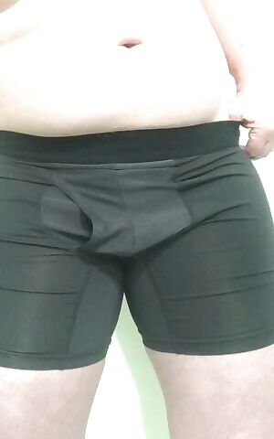 revealing 🍆