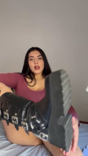 Socks & Cocks Feet Sniffing