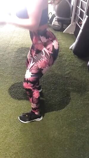 Sophie Dee workout