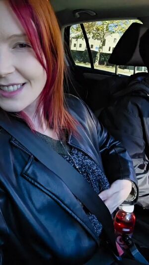 Sexy Exhibition Amateur Big Tits Boobs