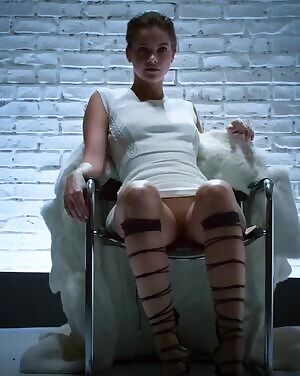 Nina Adgal replays Basic Instinct