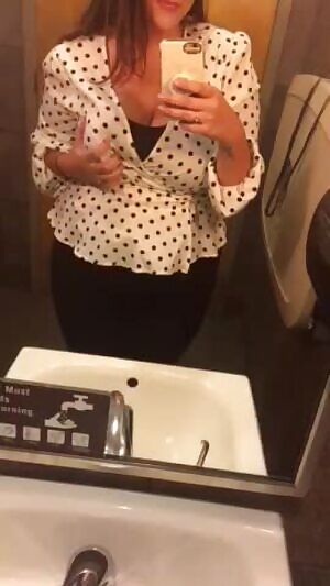 Just a little un in Starbucks 😇