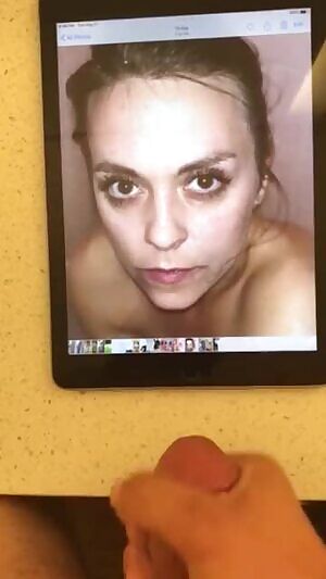 Shoutout to this man for properly spraying down my girl. Who else wants to cum on her face? You will be rewarded with nudes. PM me