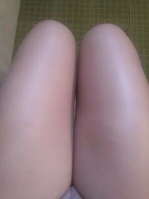 20yo petite latina with pretty face, small tits and huge ass. Dropbox selling offer. Hit me up Curly_surfer