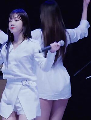 jisoo ass