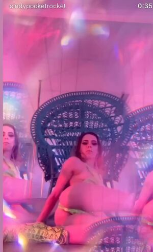 Sex & Dance Amateur Bending Over