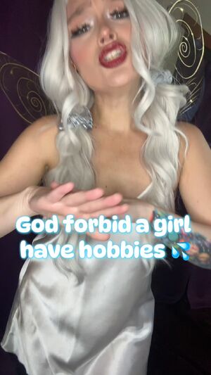 Breedable Cute Dance Dancing Elf