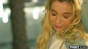 Anal, squirting and a creampie