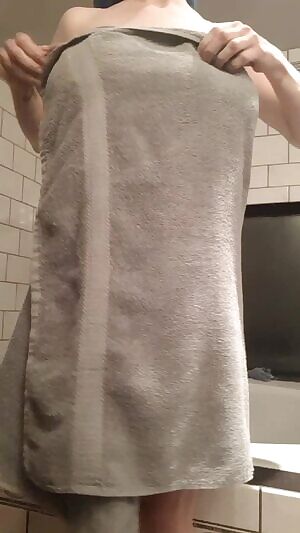 All fresh and clean: towel drop reveal