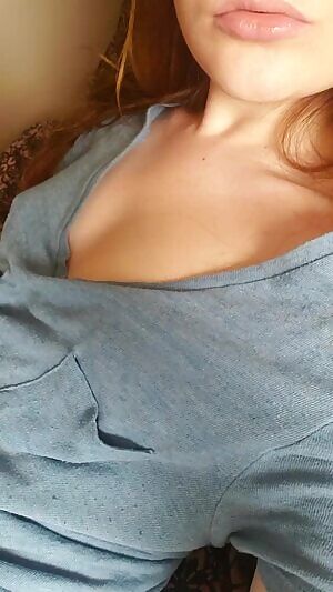 your daily redhead // how do my lips look?