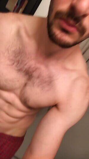 Why should Mondays be boring? 😉😘