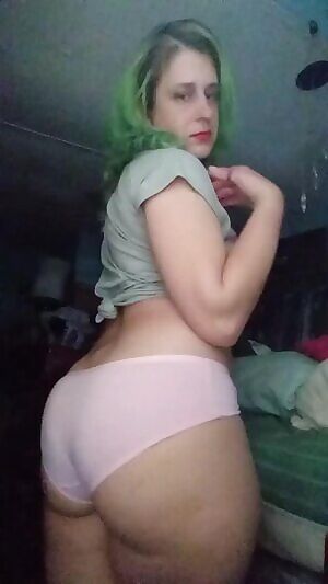 Pink cotton bikini panties worn just how you want them🍑clearance panties available💞pm u/ thetempest2007 or kik tempest2007 for info and to see all my panties🌟