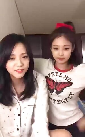 Blackpink - Jisoo & Jennie