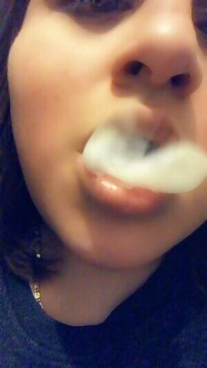 Not a nude but a yesss on the tree 🍃🍃 💨