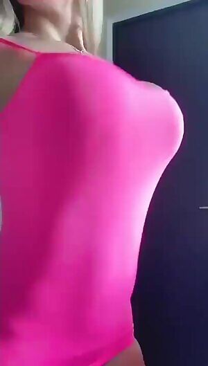 Vanessa bohorquez booty in pink dress