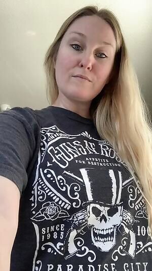 The flu has taken hold of our house... but no worries, mom has got a hold on this!!😏