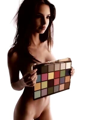 Emily Ratajkowski's amazing tits