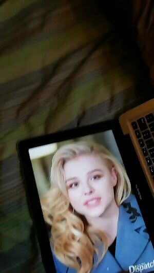 Another Chloe tribute I did for r/cumtributecontests